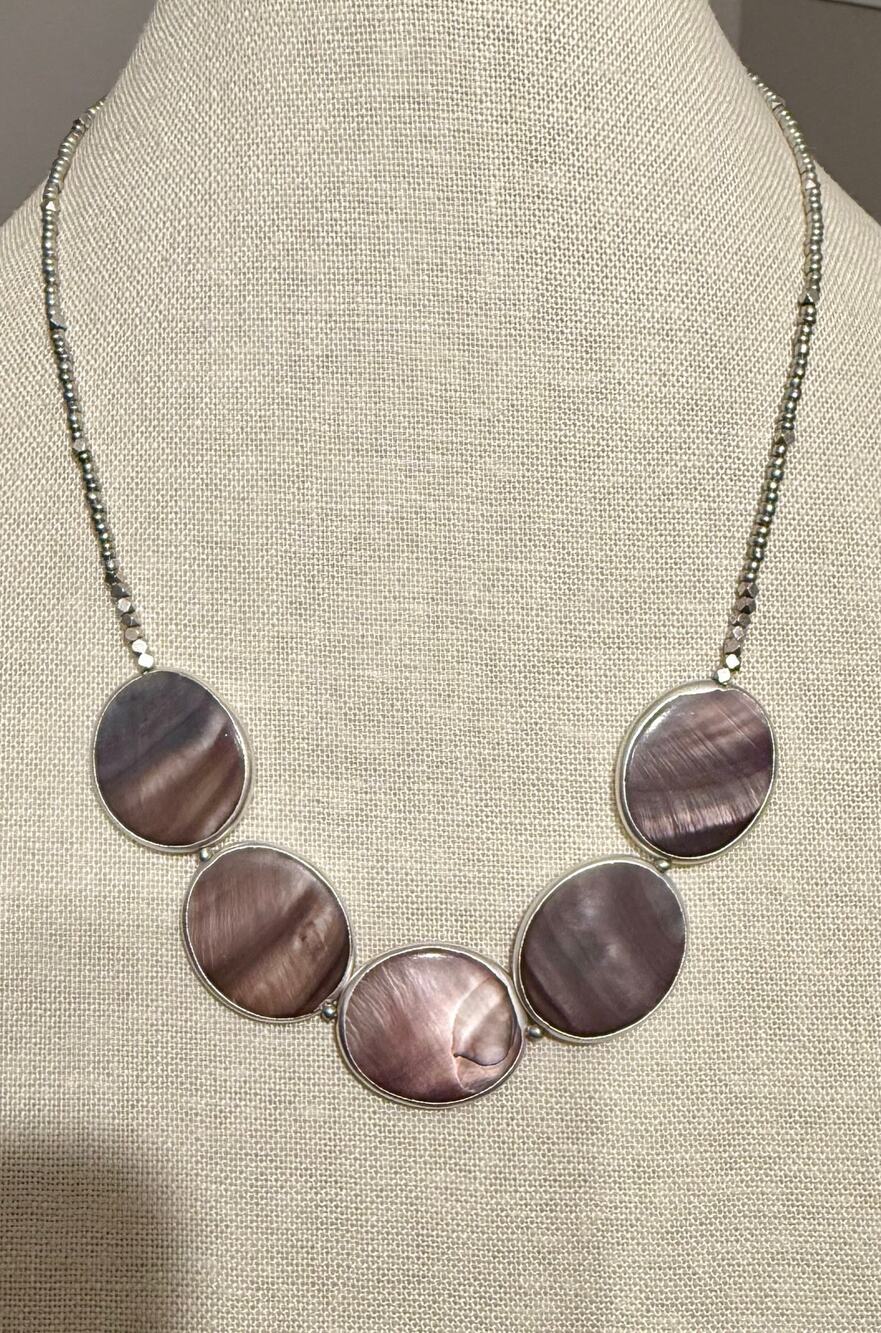 Macy’s NWT Silver Tone Necklace 15”